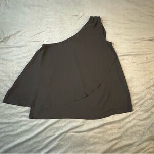 Reitmans Black Asymmetrical A-Line Mini Top

#1094